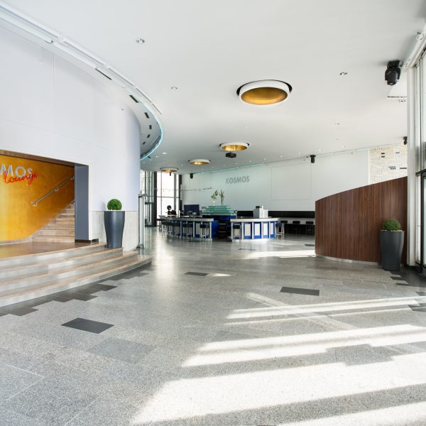 foyer-eingang-li foyer-eingang-li