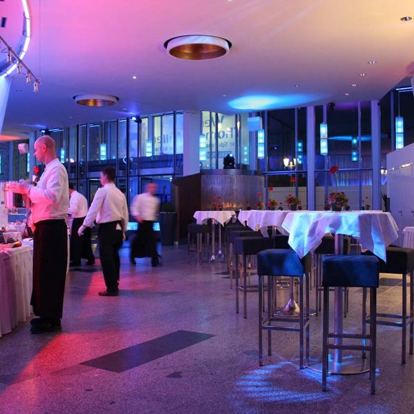 Das Foyer als Catering- und Networkarea Das Foyer als Catering- und Networkarea