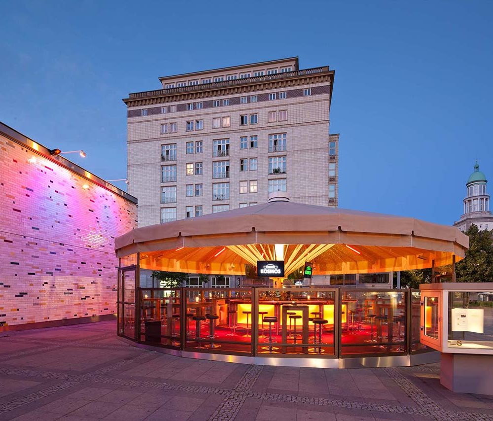 Outdoorbereich, Bar und Raucherbereich Outdoorbereich, Bar und Raucherbereich