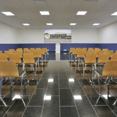 Der Saal 7 für Tagungen für bis zu 150 Personen.