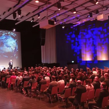 KOSMOS Saal 1 (Hauptsaal) mit Reihenbestuhlung für bis zu 900 Personen.