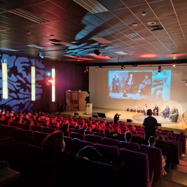 Konferenz im KOSMOS (Saal 6) - in einem der großen Theatersäle für bis zu 320 Personen.