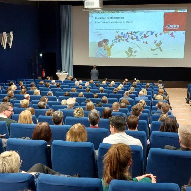 Saal 2 und Saal 10 bei einer Konferenzveranstaltung mit bis zu 260 Personen.